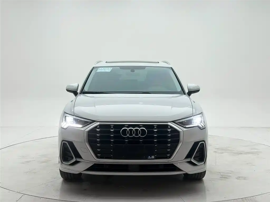 Audi Q3 2022 — фото 2