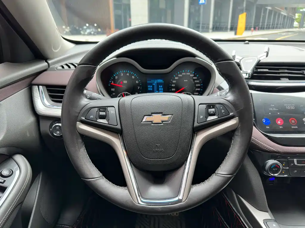 Chevrolet Malibu 2019 — фото 14