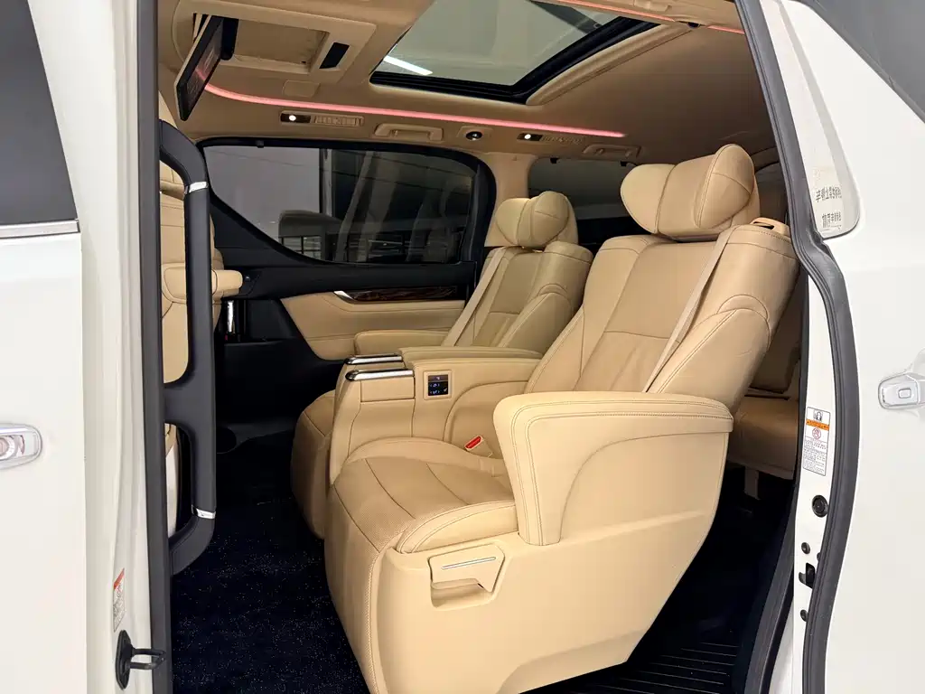 Toyota Alphard 2019 — фото 6