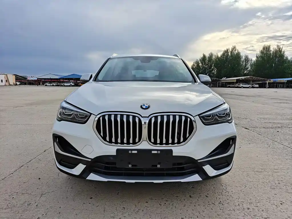 BMW X1 2022 — фото 2