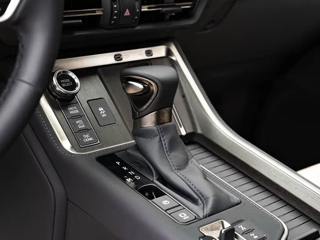 Lexus GX 2025 — фото 15