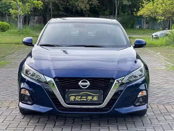 Nissan Teana 2022
