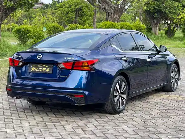 Nissan Teana 2022