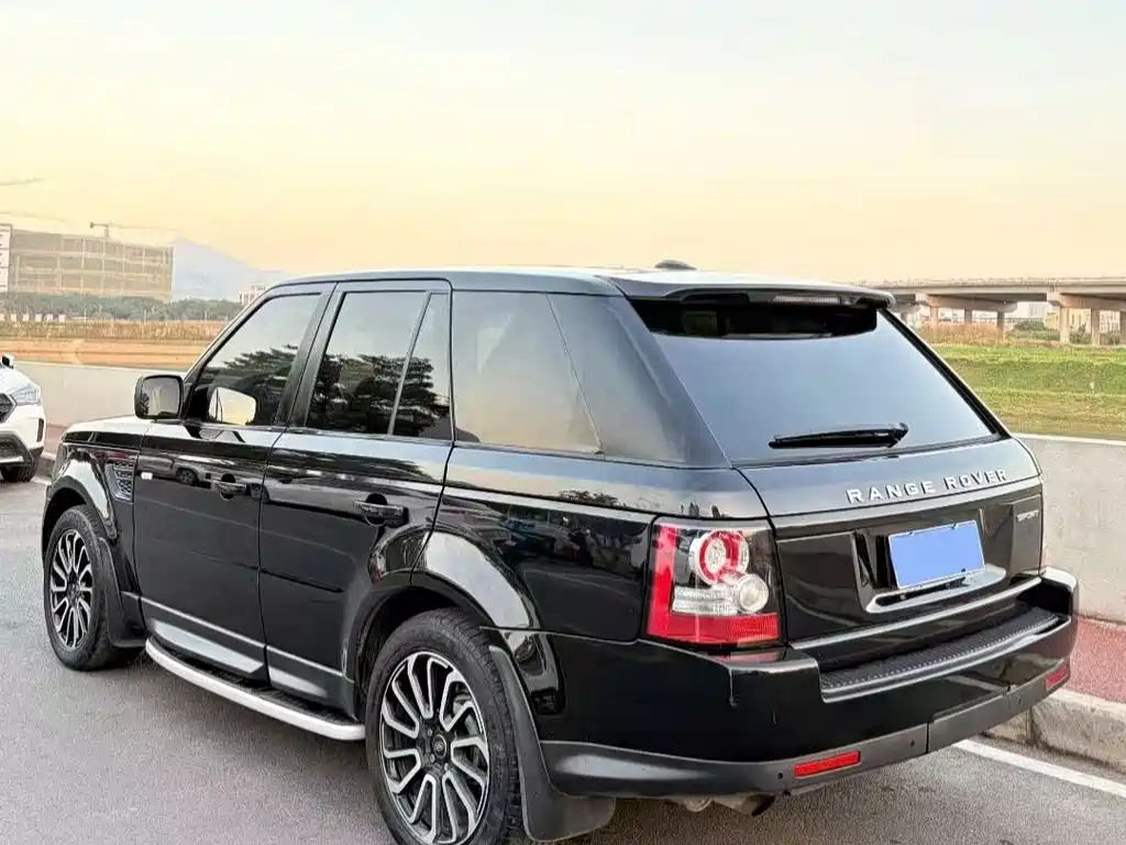 Land Rover Sport 2011 — фото 10