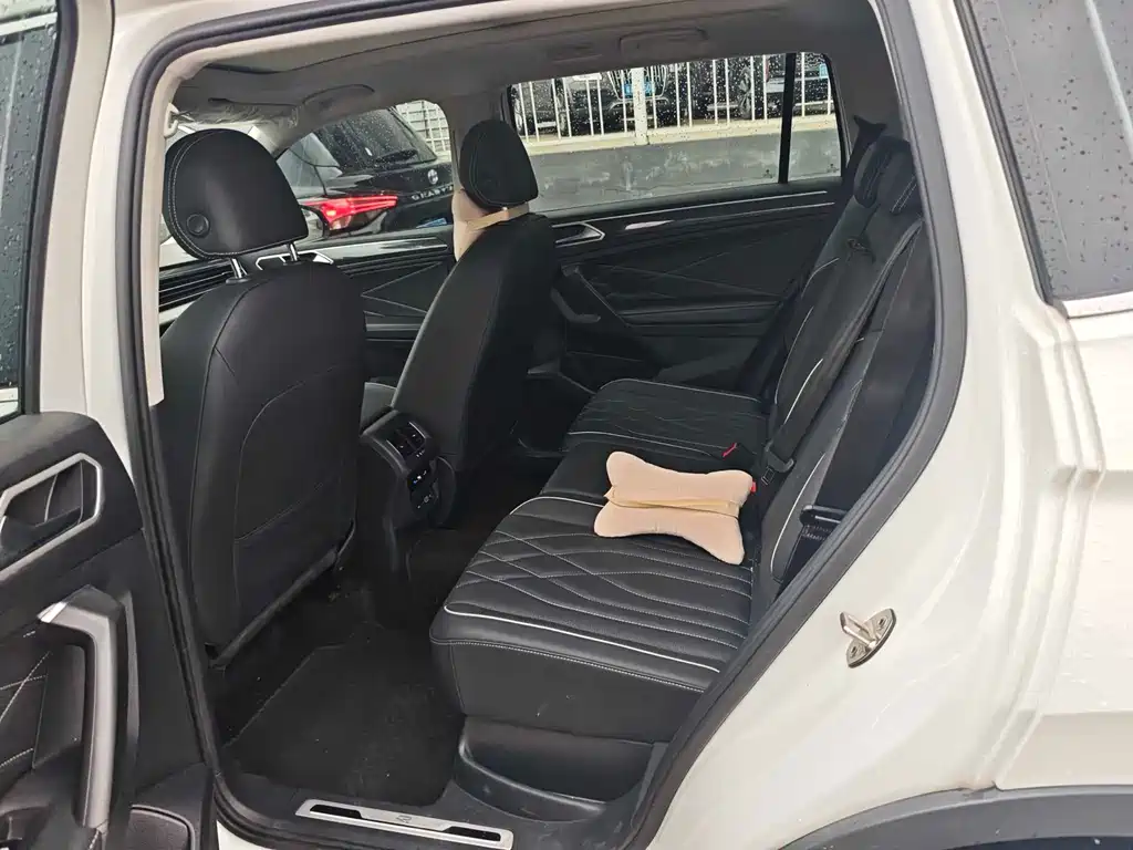 Volkswagen Tiguan L 2023