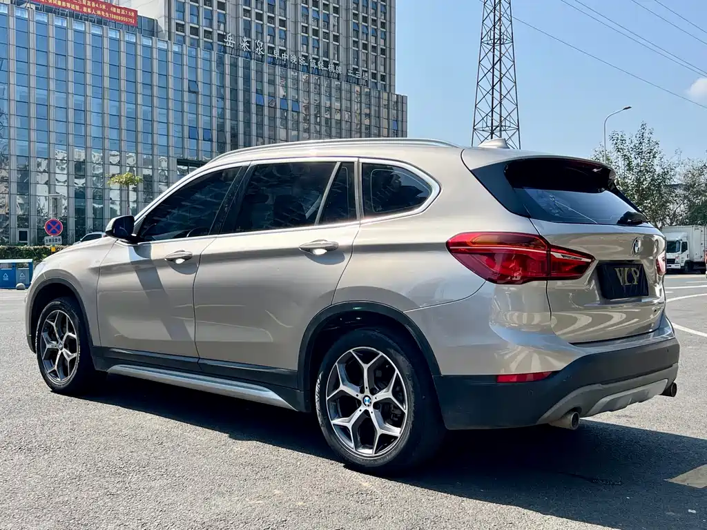 BMW X1 2018 — фото 16