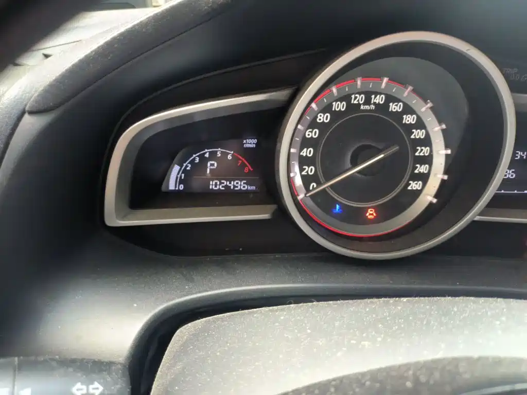 Mazda 3 Angkesela 2015