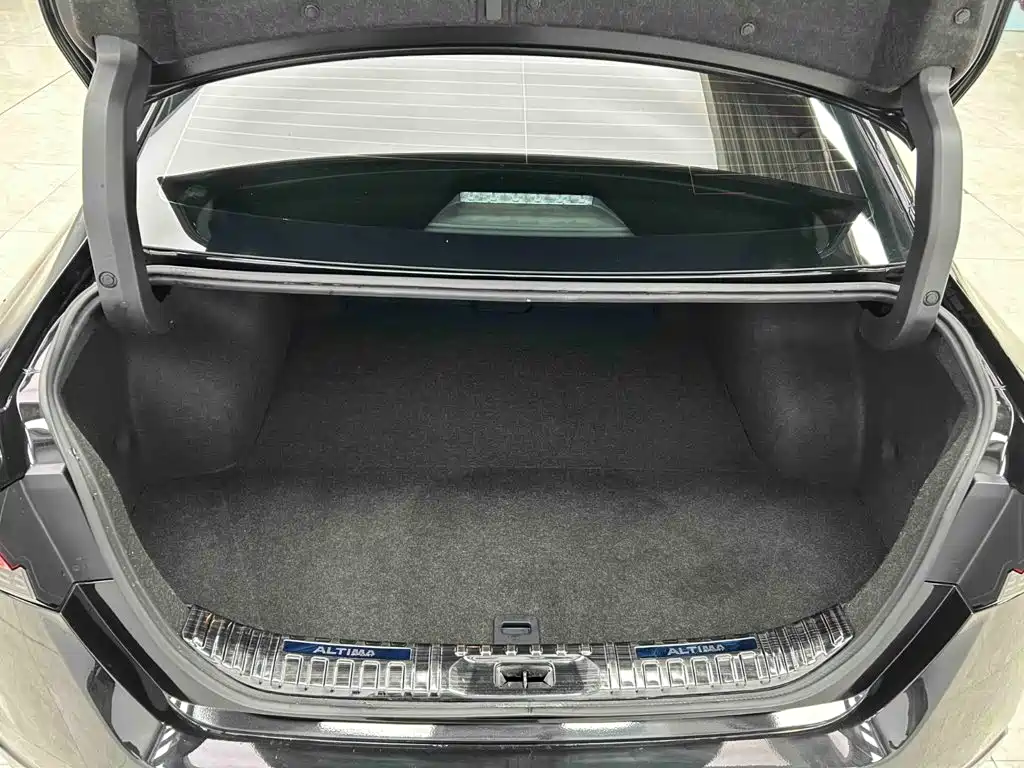 Nissan Teana 2023 — фото 16
