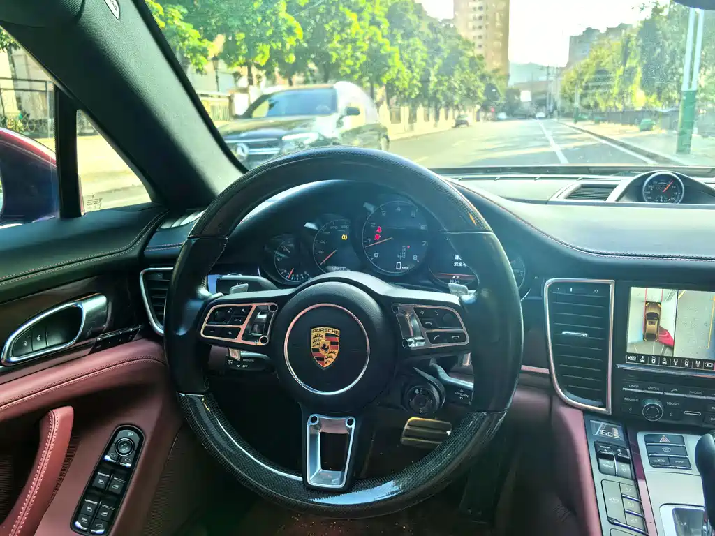 Porsche Panamera 2014 — фото 26