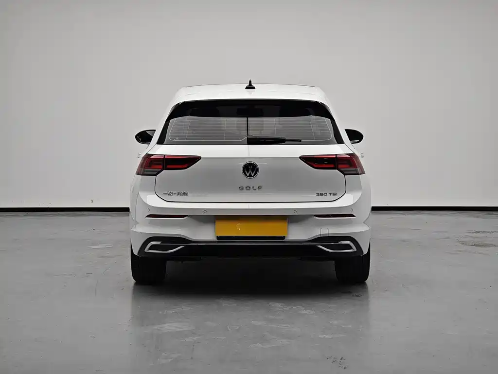 Volkswagen Golf 2024
