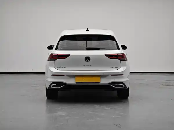 Volkswagen Golf 2024