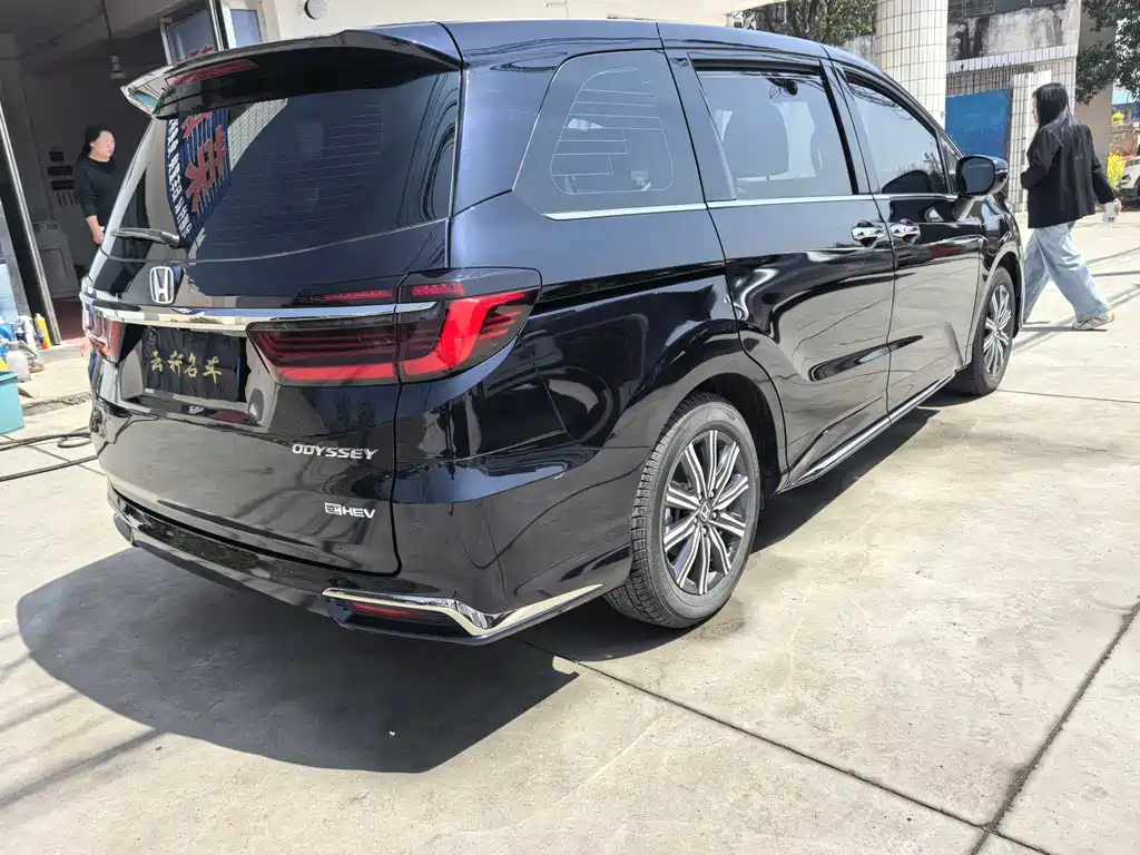 Honda Odyssey 2025 — фото 10