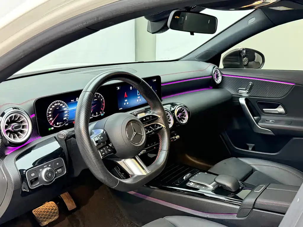 Mercedes-Benz A-Class 2024 — фото 10