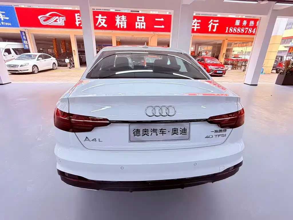 Audi A4L 2025 — фото 4