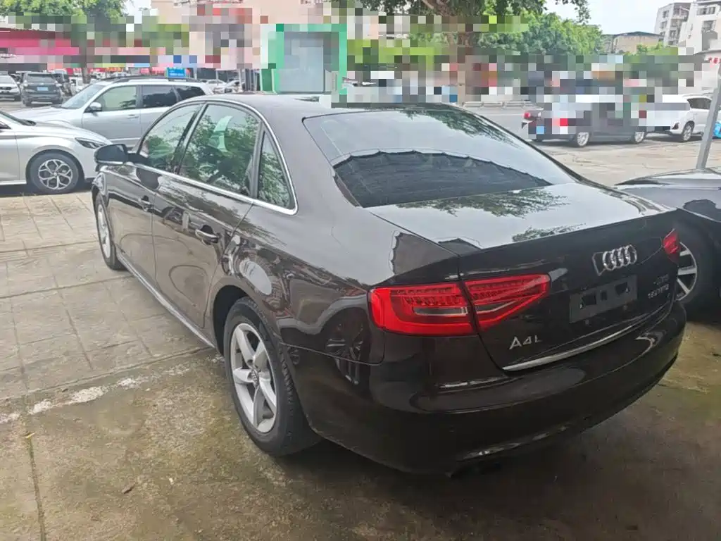 Audi A4L 2016
