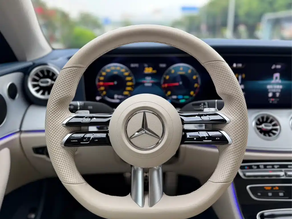 Mercedes-Benz E-Class 2022 — фото 10