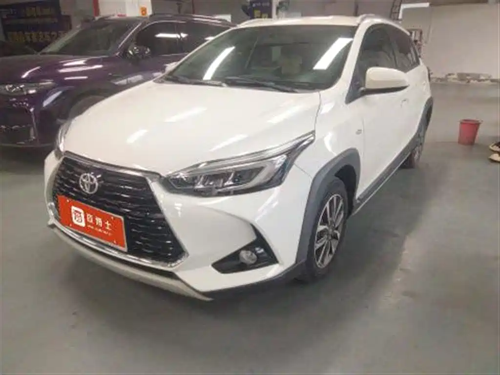 Toyota Yaris L 2023