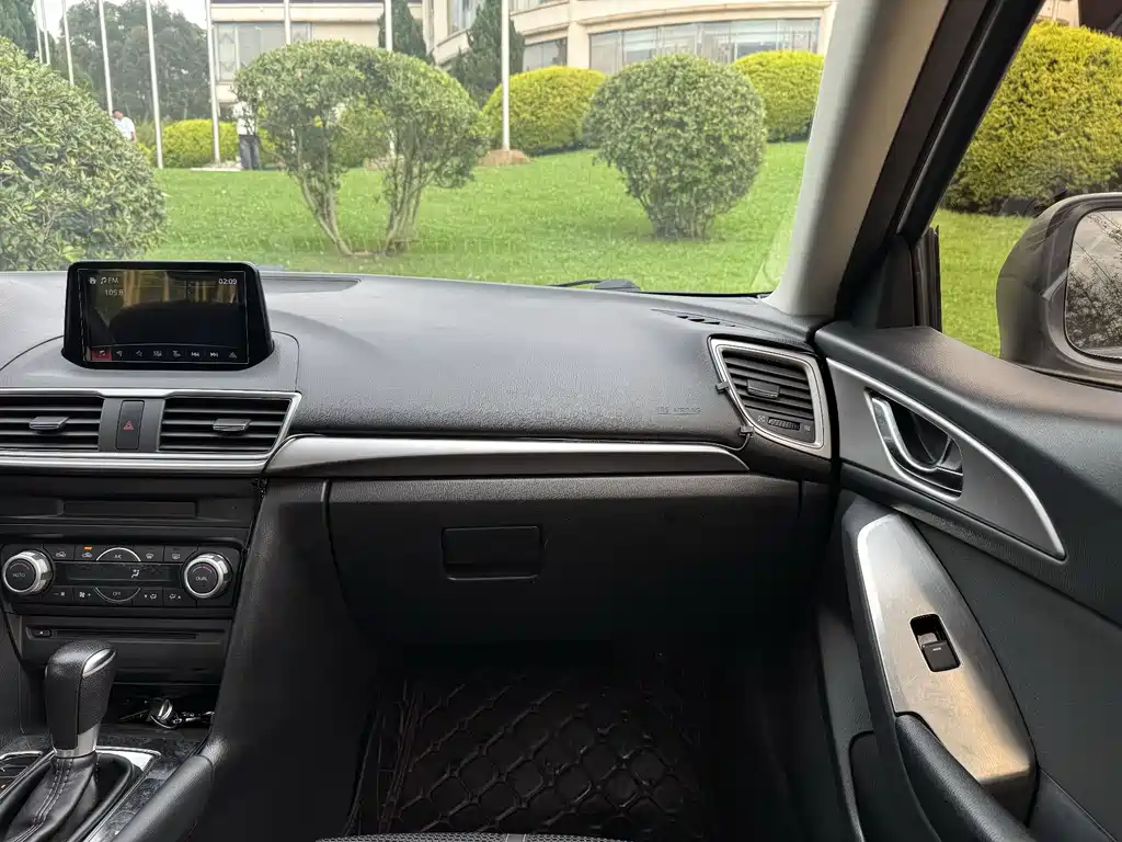 Mazda 3 Angkesela 2018 — фото 24