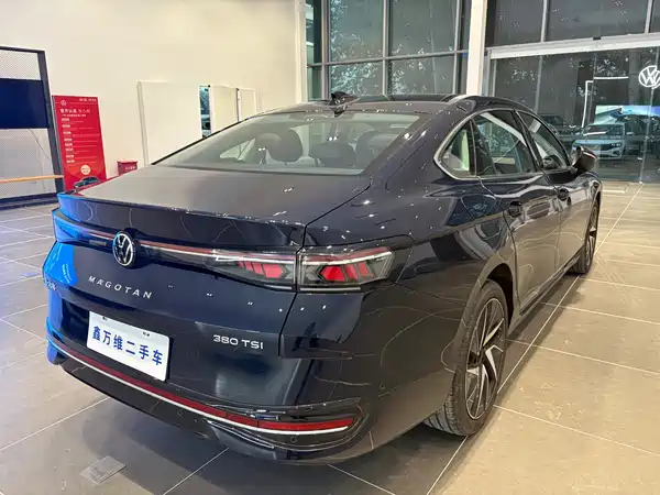 Volkswagen Magotan 2024