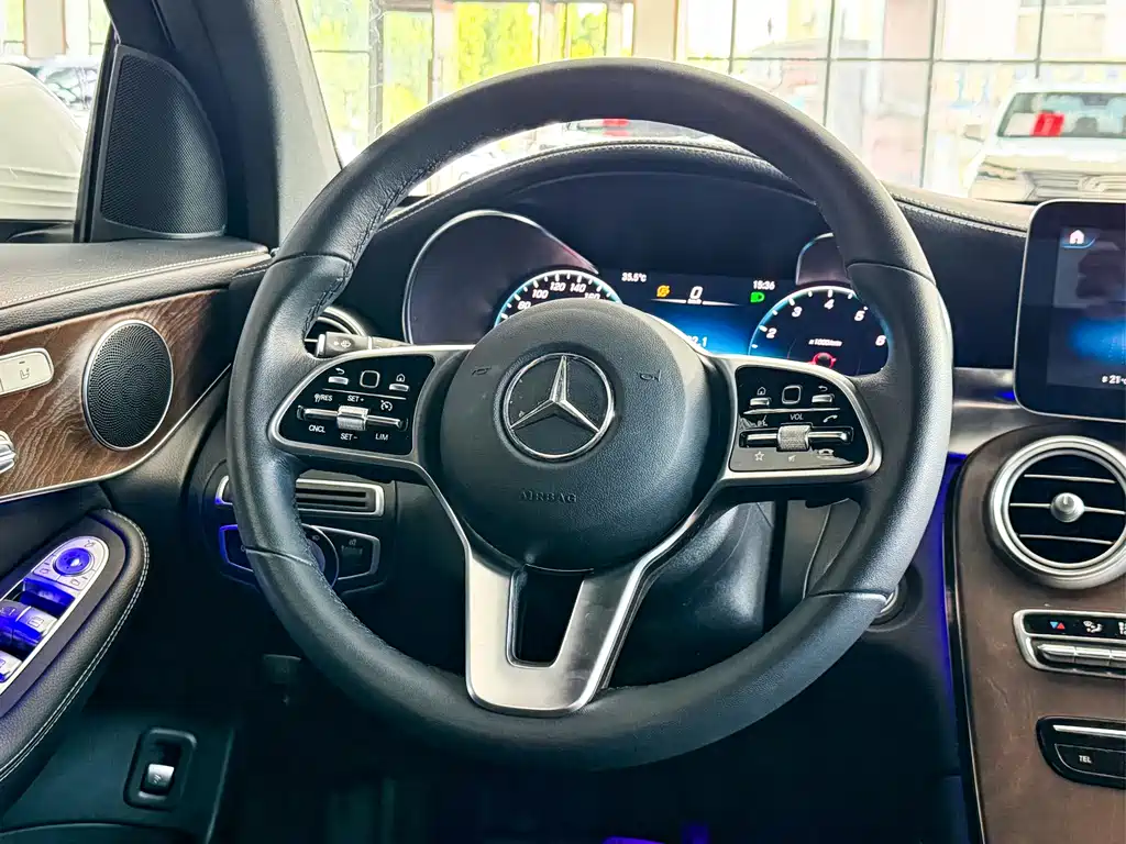 Mercedes-Benz GLC 2021 — фото 13
