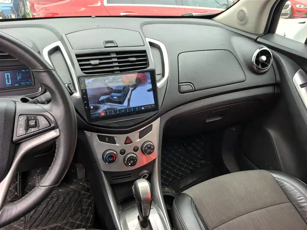 Chevrolet Trax 2014 — фото 11