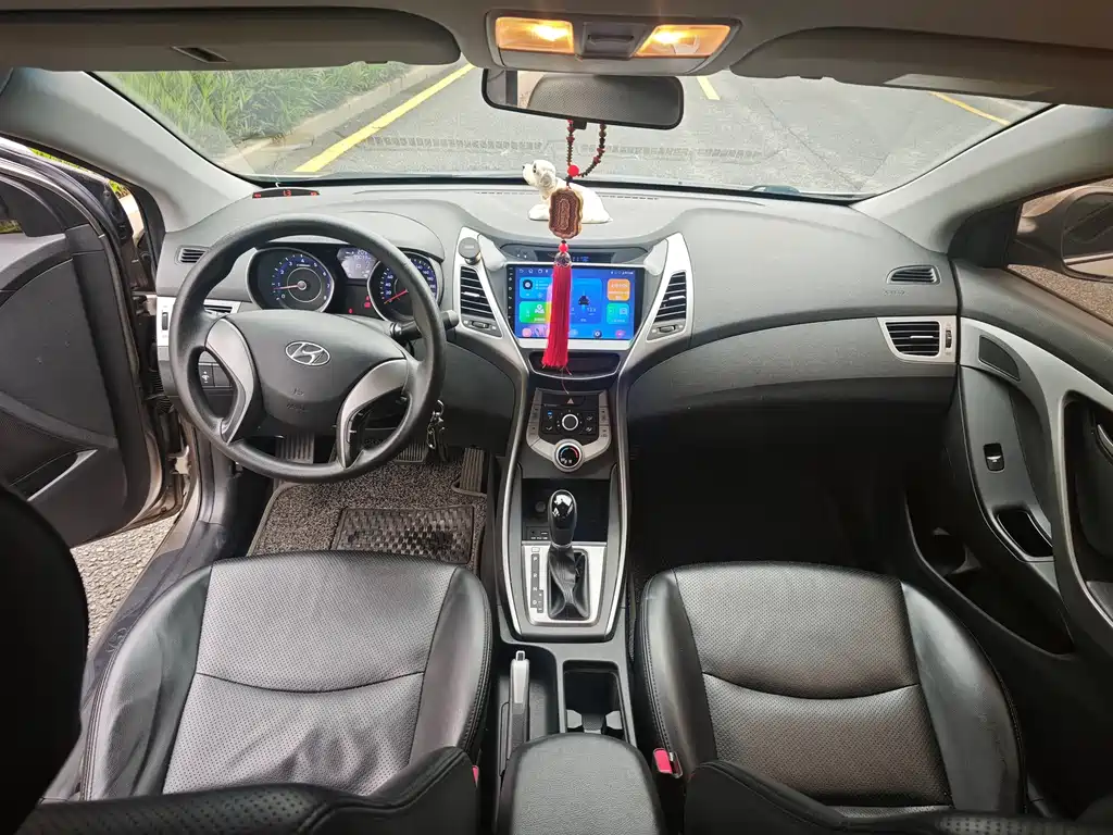 Hyundai Elantra Langdong 2017 — фото 9
