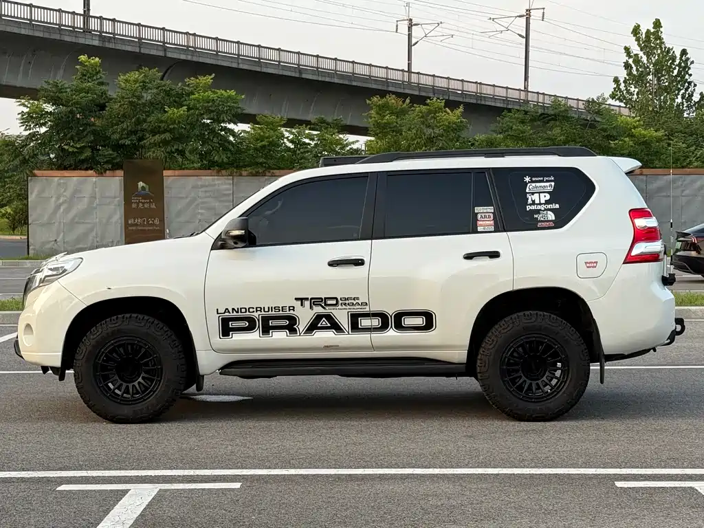Toyota Prado 2016 — фото 5