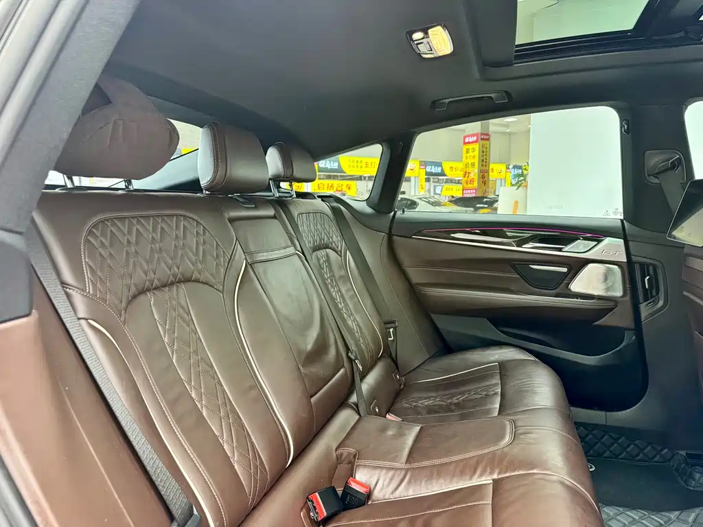 BMW 6 Series GT 2018 — фото 13