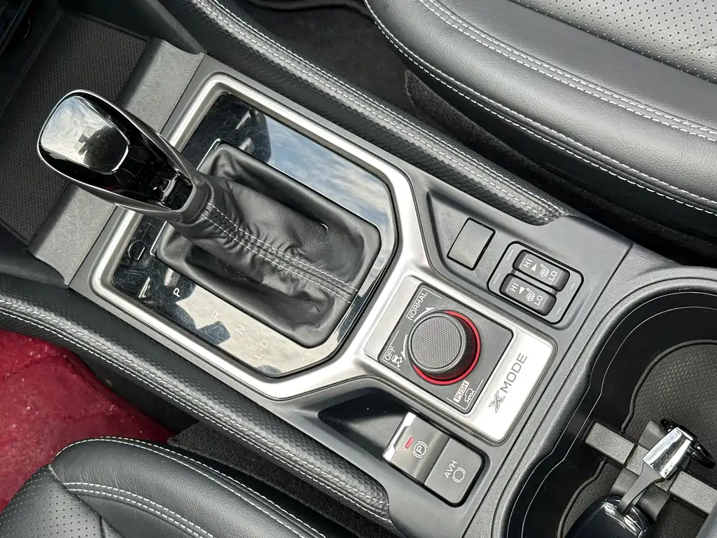 Subaru Forester 2018 — фото 10