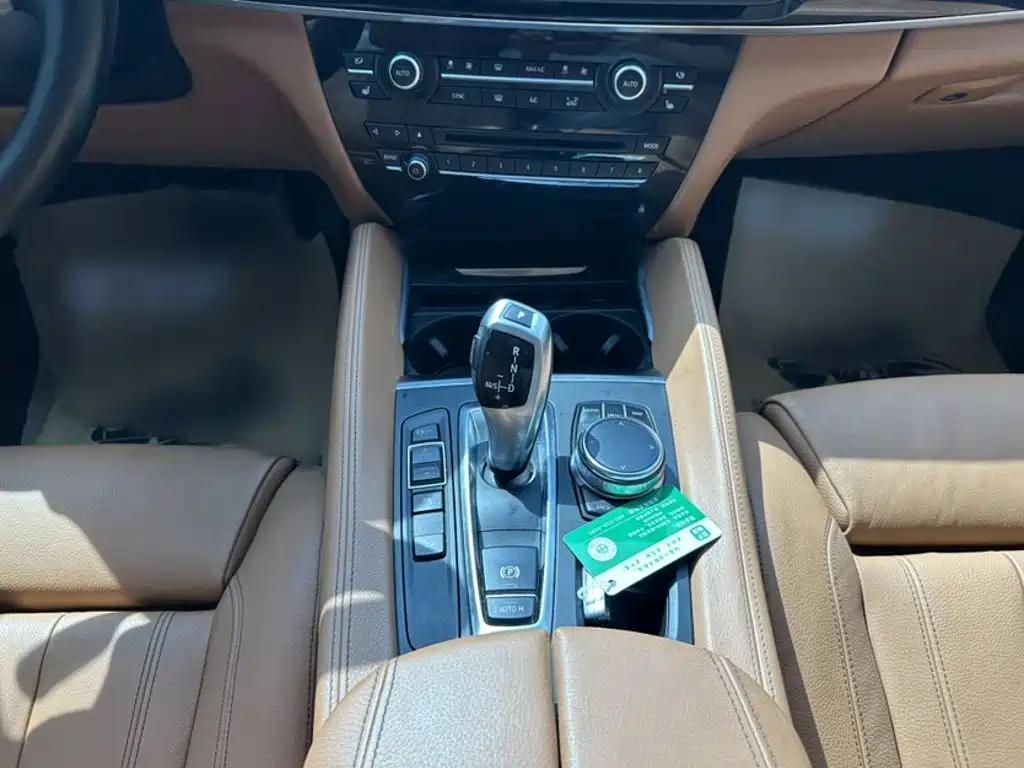BMW X6 2018 — фото 16