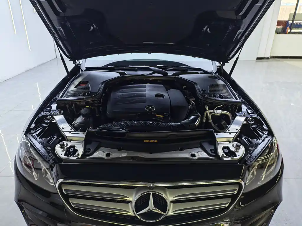 Mercedes-Benz E-Class 2020 — фото 18