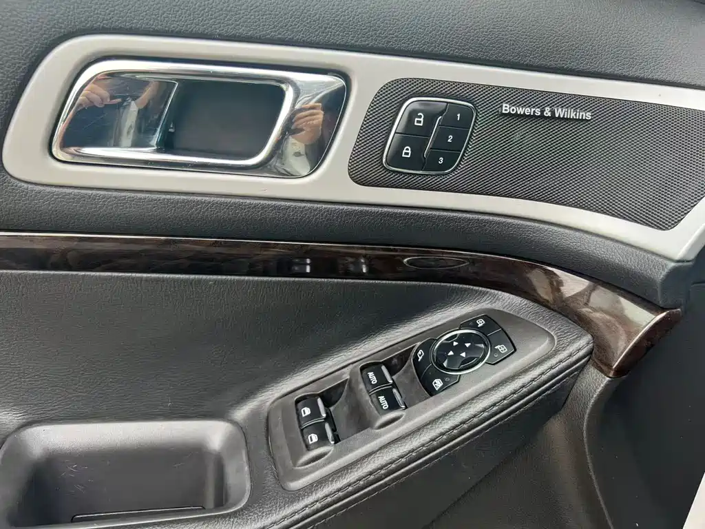 Ford Explorer 2013 — фото 14