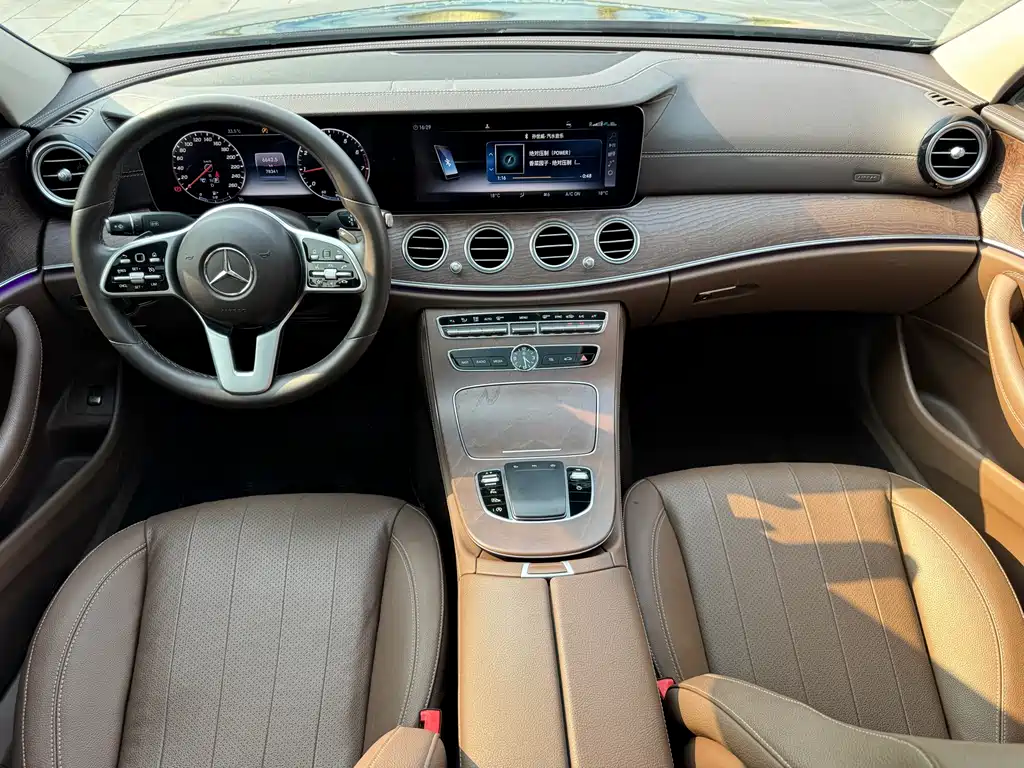 Mercedes-Benz E-Class 2020 — фото 15