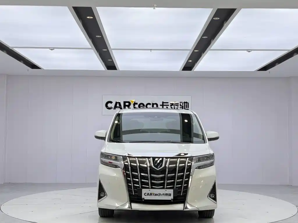 Toyota Alphard 2020 — фото 8
