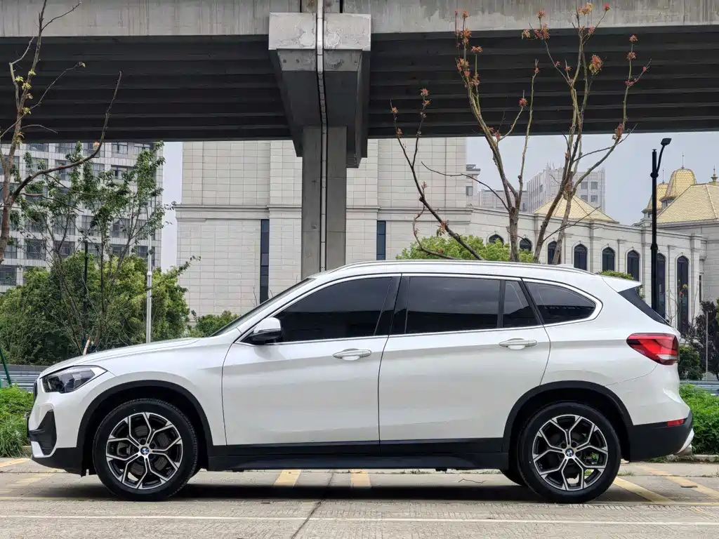 BMW X1 2023 — фото 4