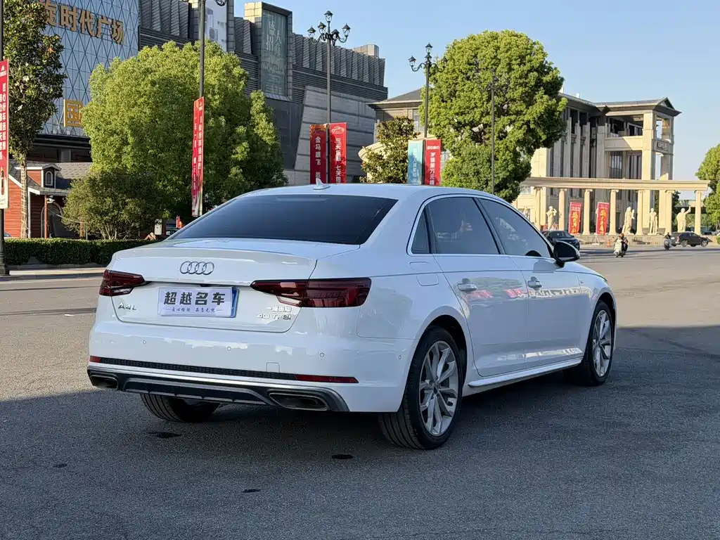 Audi A4L 2020 — фото 10