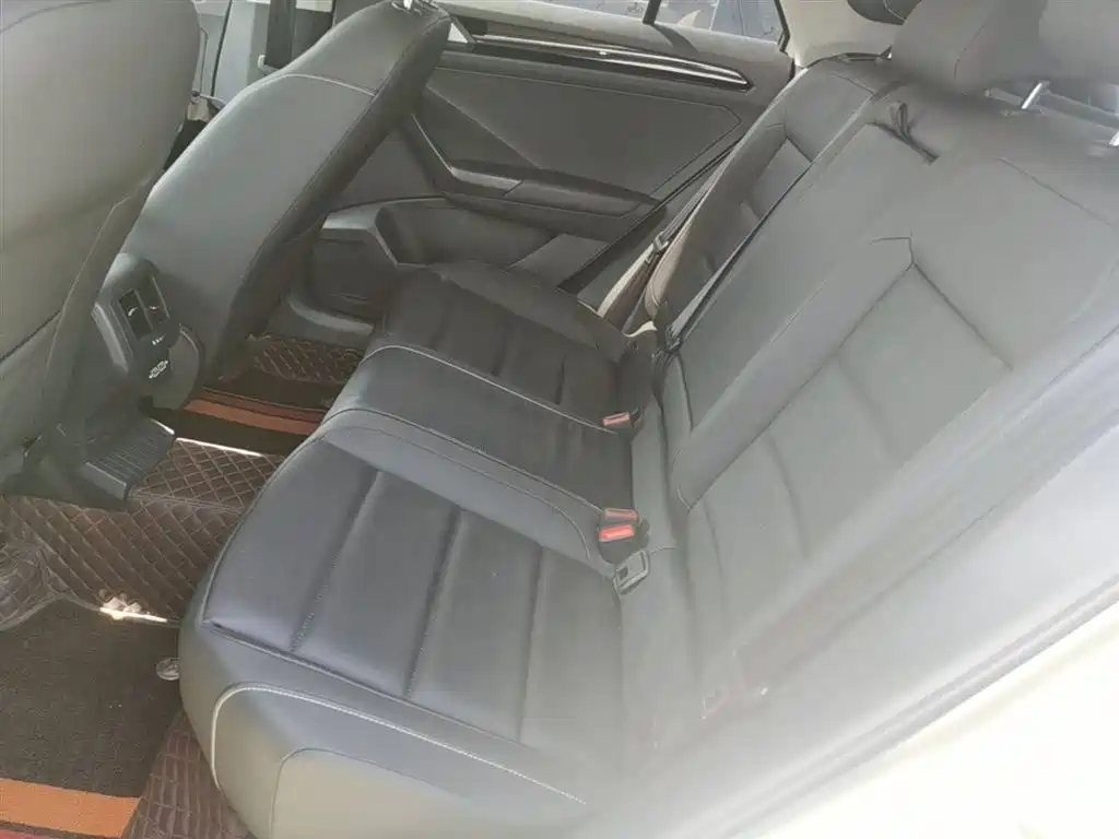 Volkswagen T-Roc 2021 — фото 17
