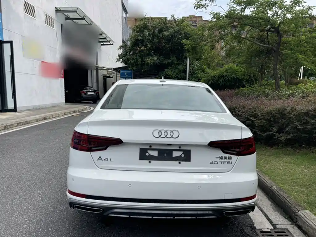 Audi A4L 2019 — фото 13