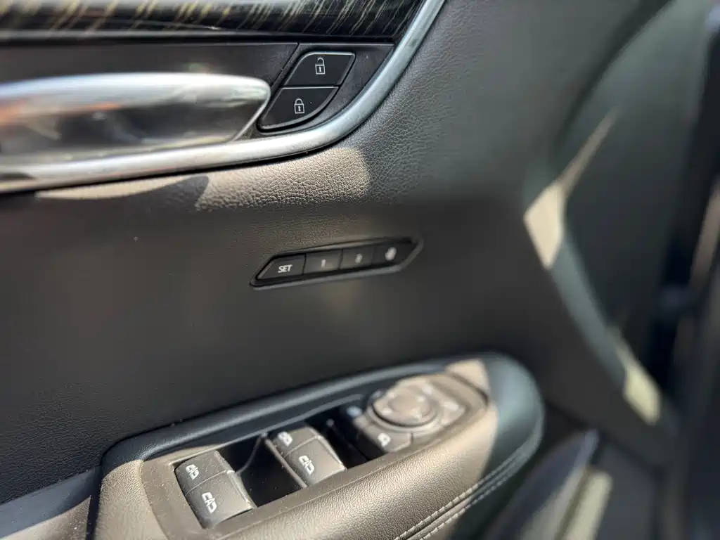 Cadillac XT6 2020 — фото 10