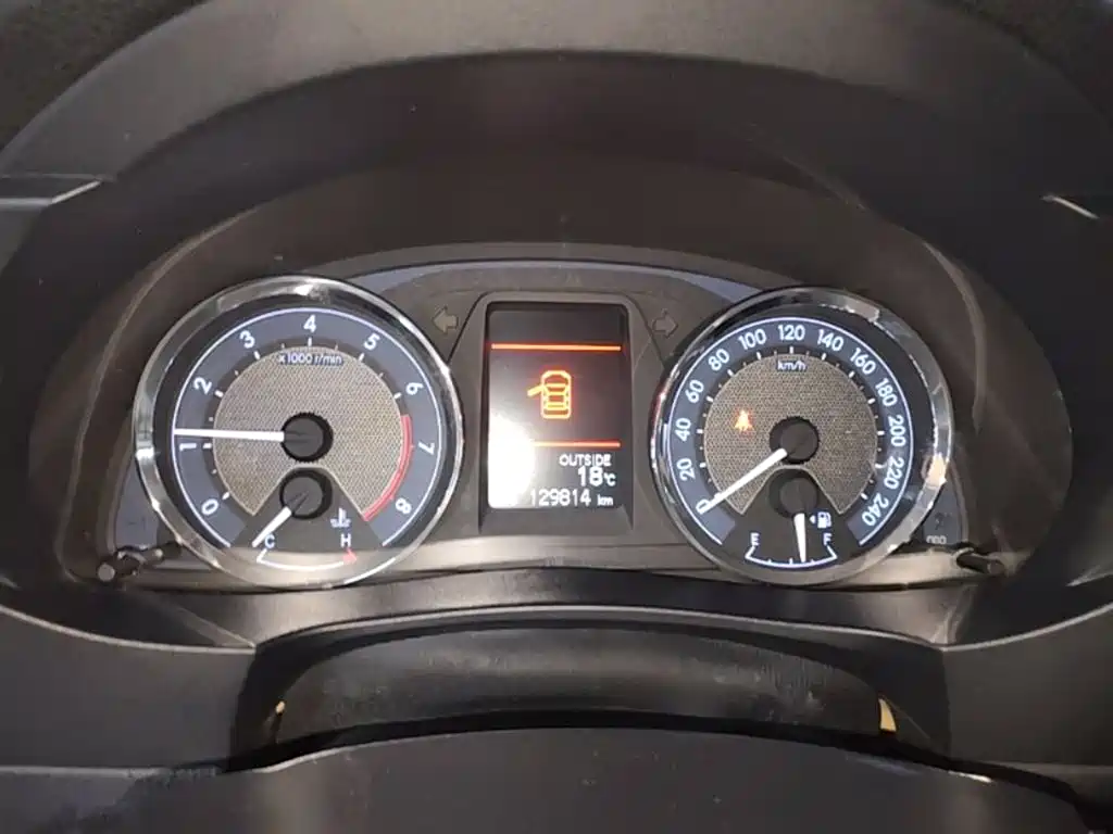 Toyota Corolla 2015 — фото 12
