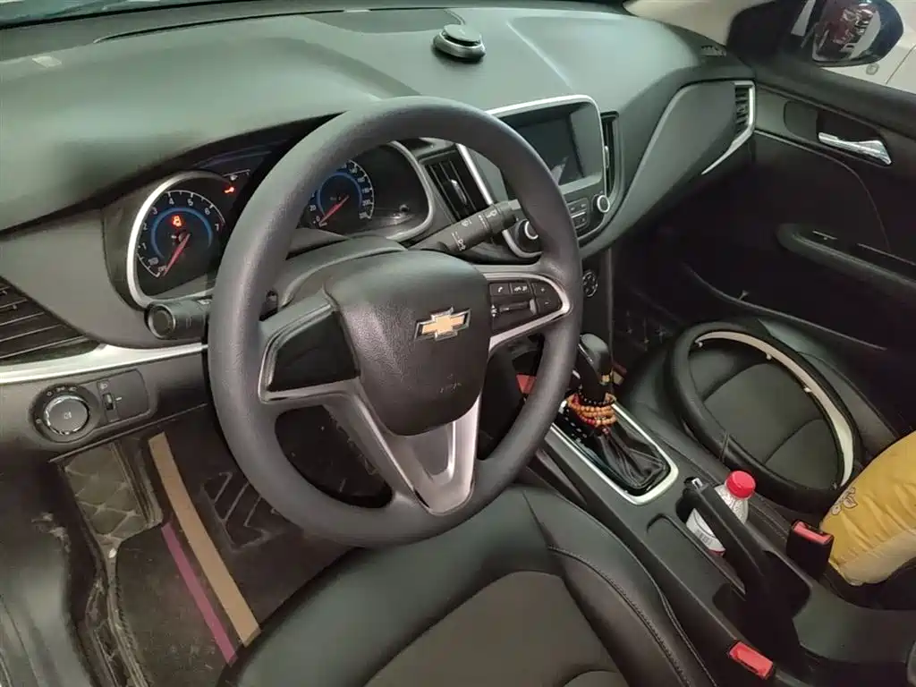 Chevrolet Cavalier 2017 — фото 10