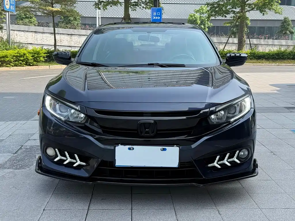 Honda Civic 2017 — фото 2