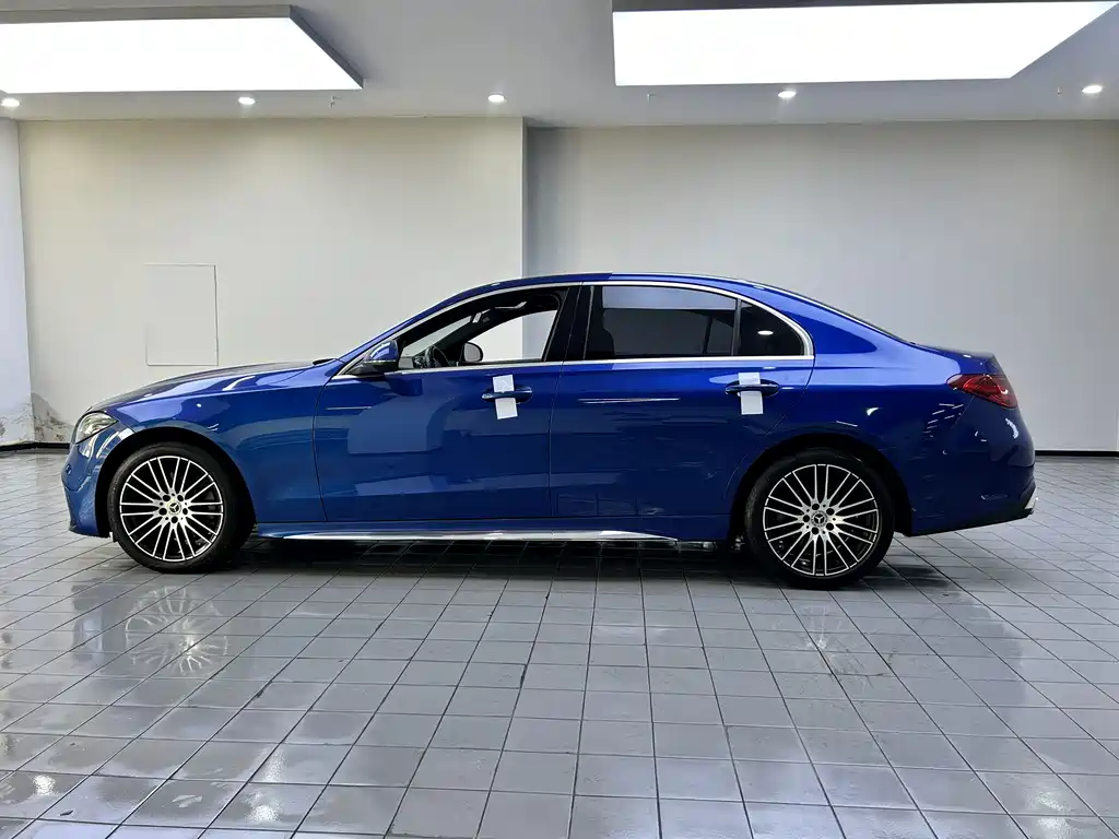 Mercedes-Benz C-Class 2022 — фото 4
