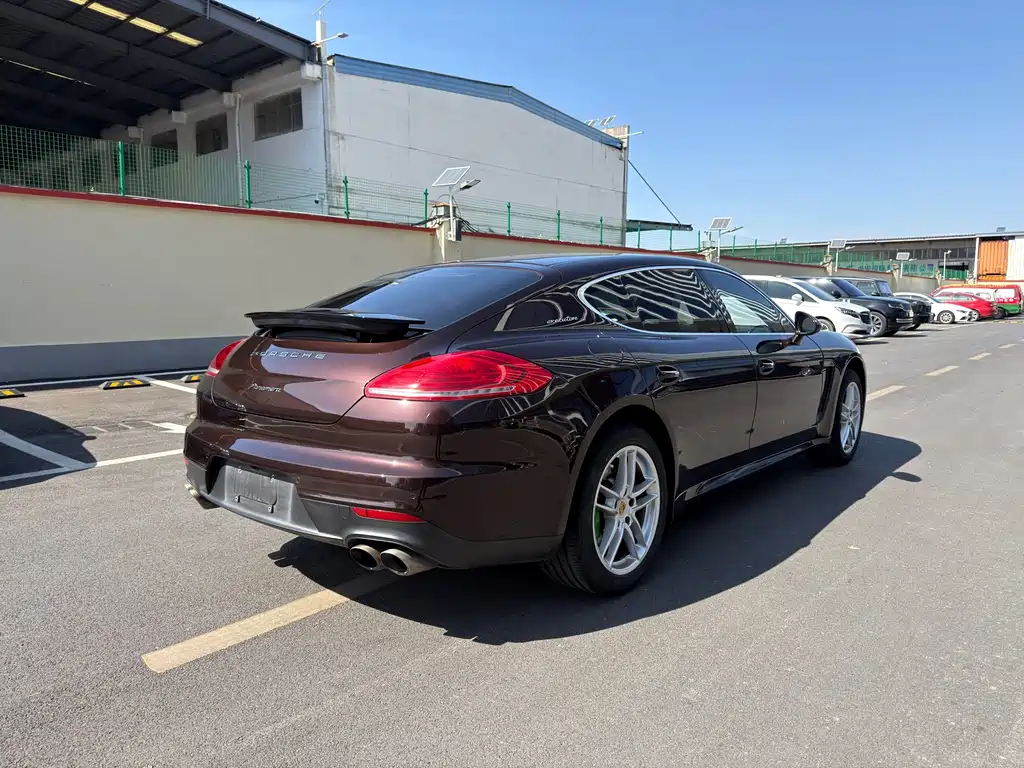 Porsche Panamera 2015 — фото 15