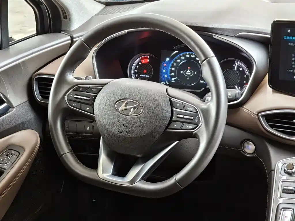 Hyundai Santa Fe 2023 — фото 10
