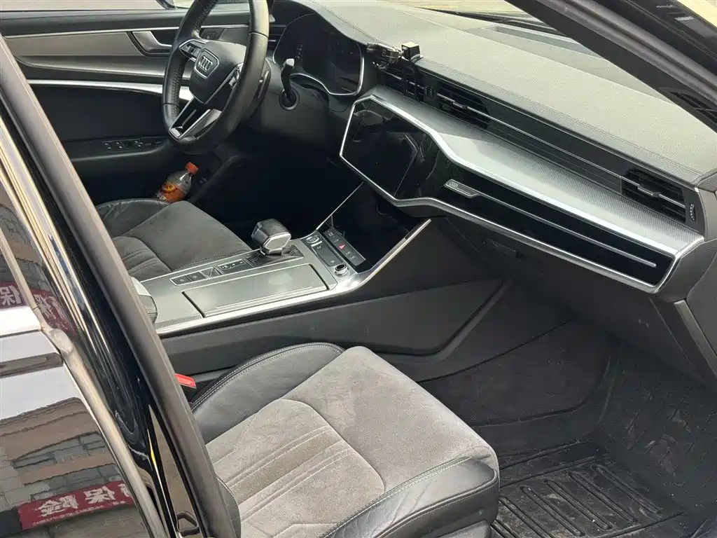 Audi A6L 2020