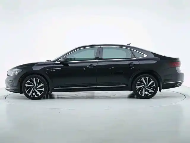 Volkswagen Passat 2024