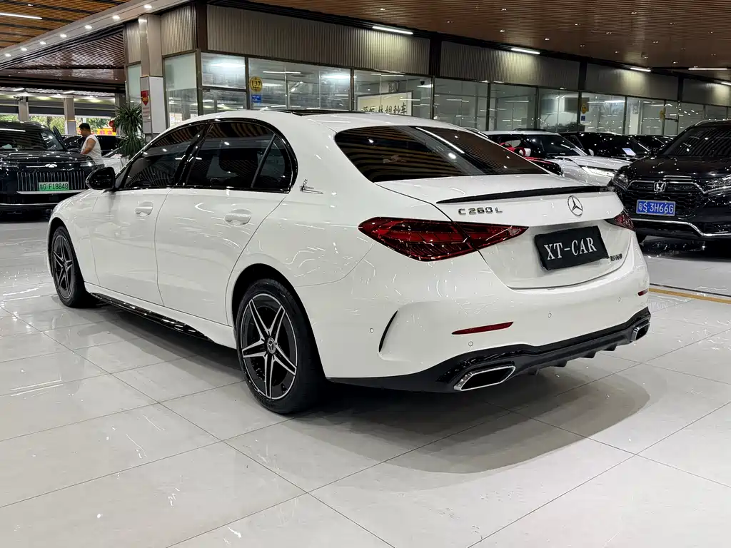 Mercedes-Benz C-Class 2023 — фото 10