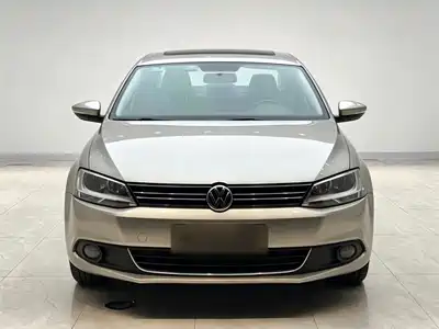 Volkswagen Sagitar 2014
