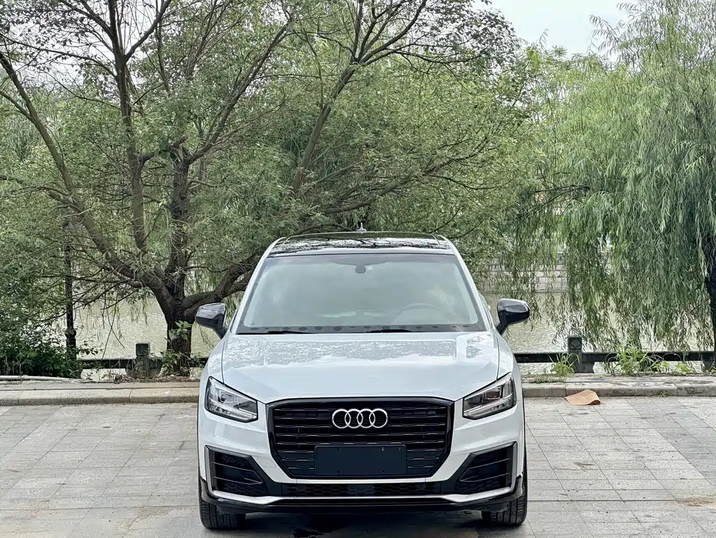 Audi Q2L 2020 — фото 2
